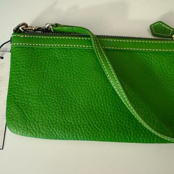 Dooney & Bourke large slim  Wristlet - Picture 2 of 5